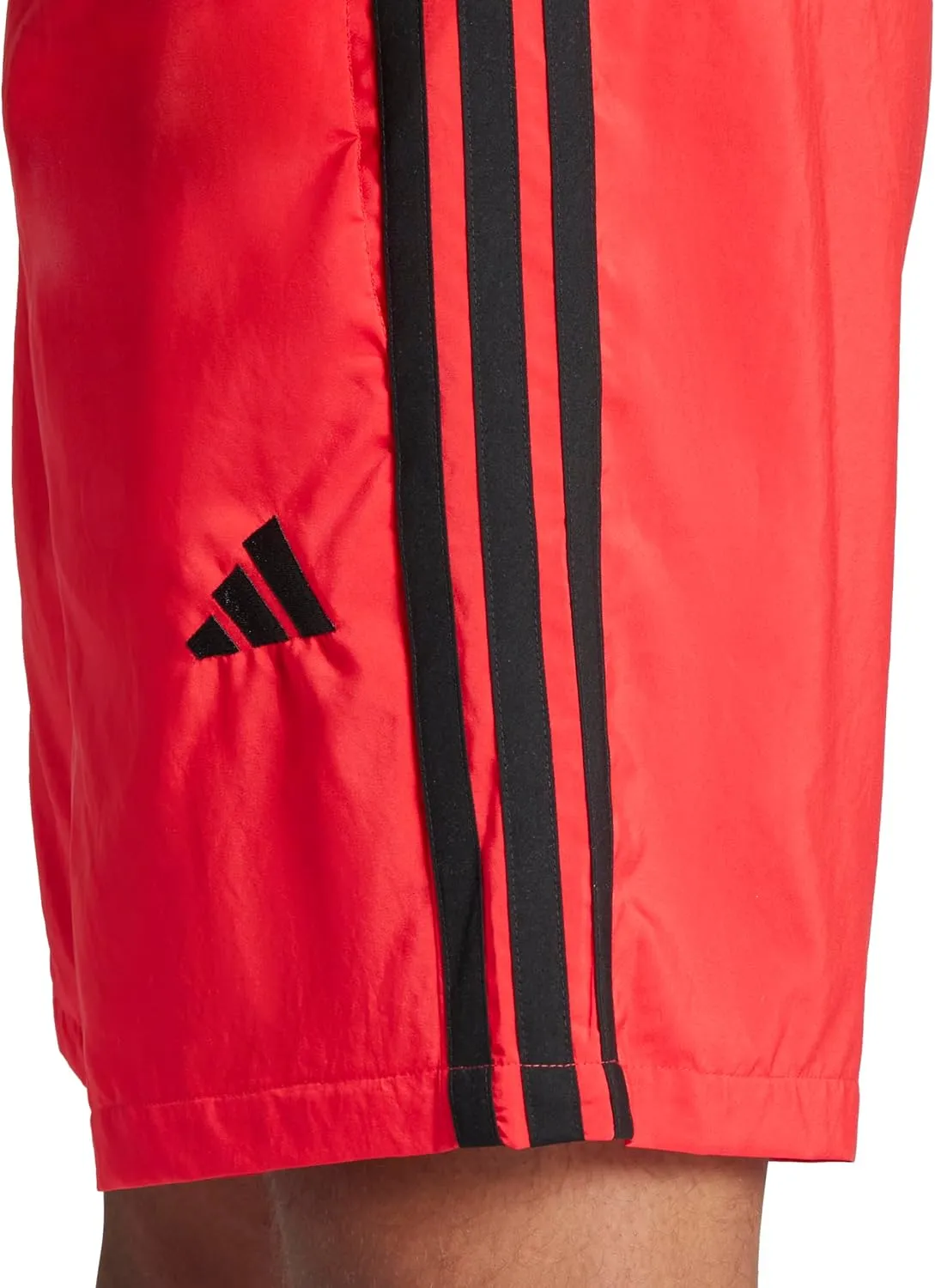 adidas Men's Essentials 3-Stripes Chelsea 7-inch Shorts