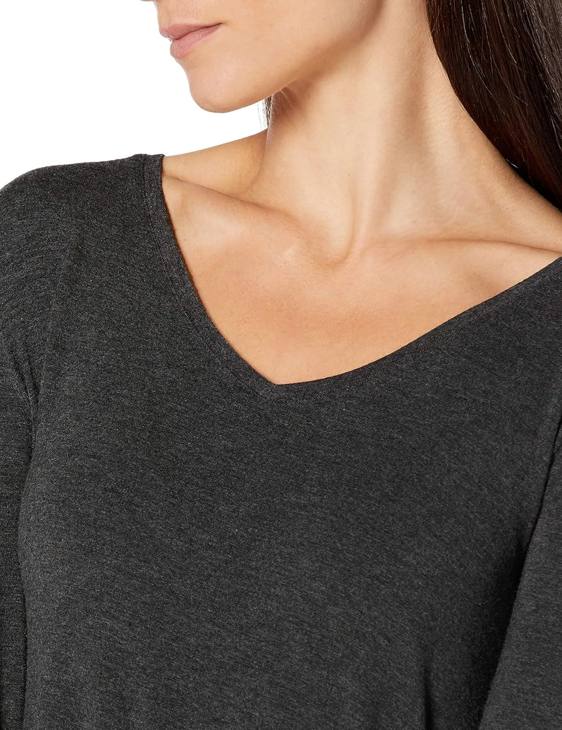 Amazon Essentials Women's 3/4 Sleeve V-Neck Swing T-Shirt (Available in Plus Size), Pack of 2