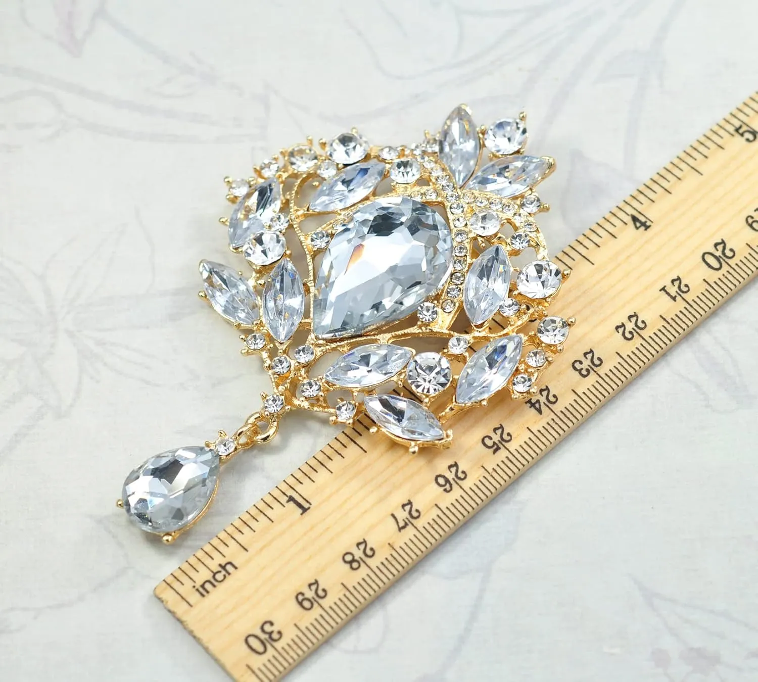 Gyn&Joy Wedding Crystal Rhinestones Tear Drop Brooch