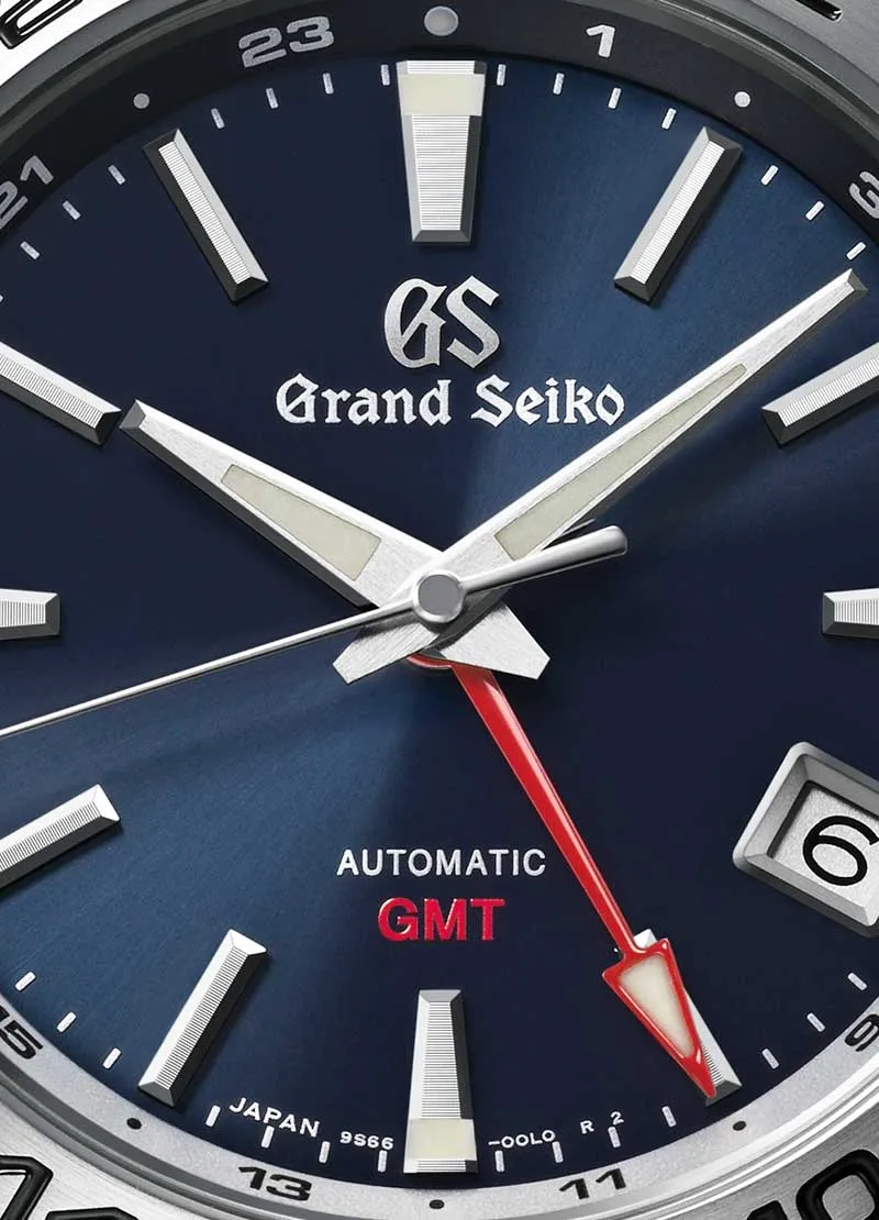 Sport Collection Calibre 9S66 Automatic GMT SBGM245